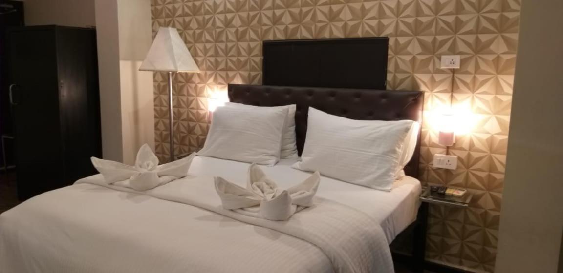 Creek Hotel - Panaji Luaran gambar