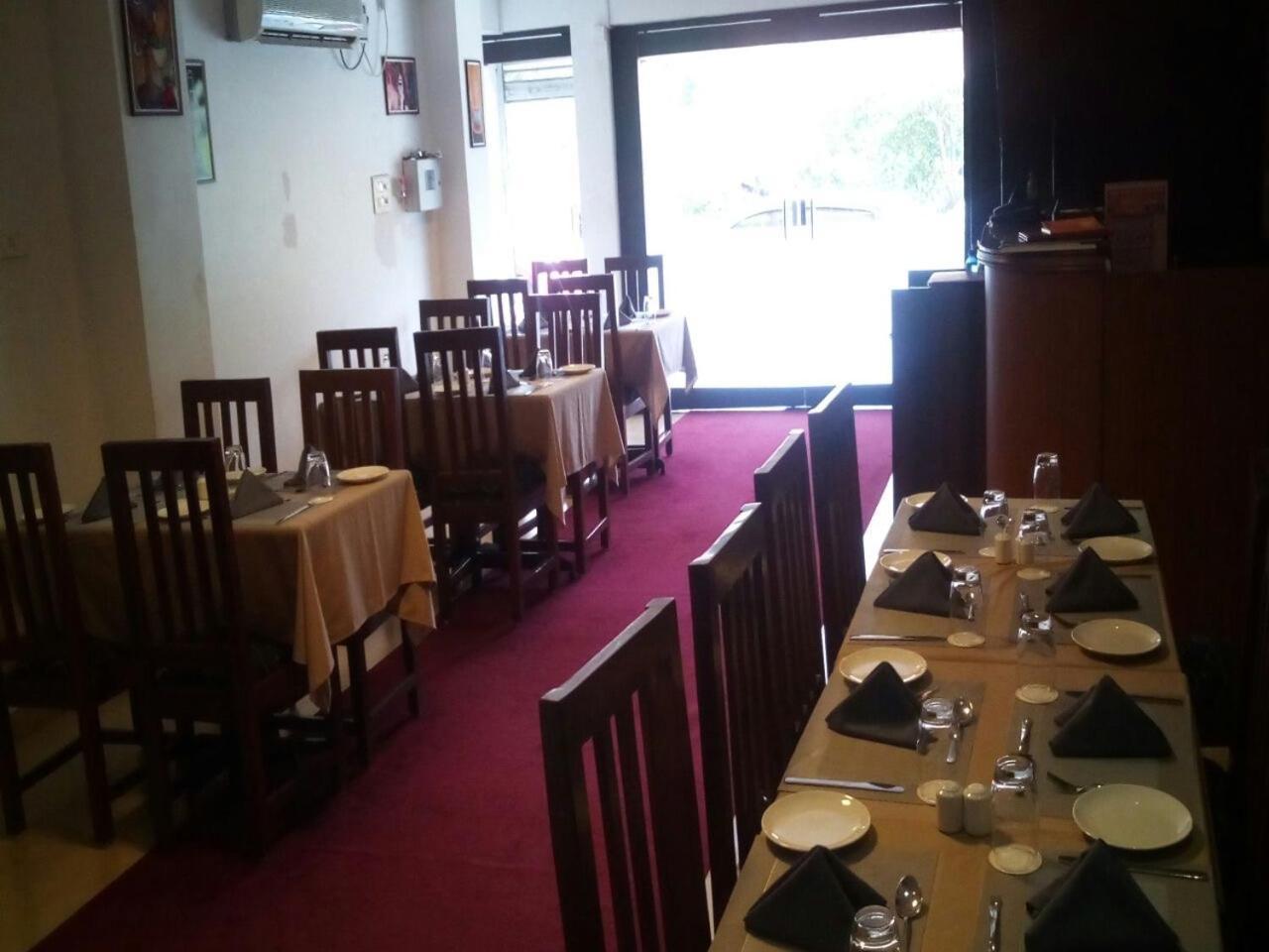 Creek Hotel - Panaji Luaran gambar